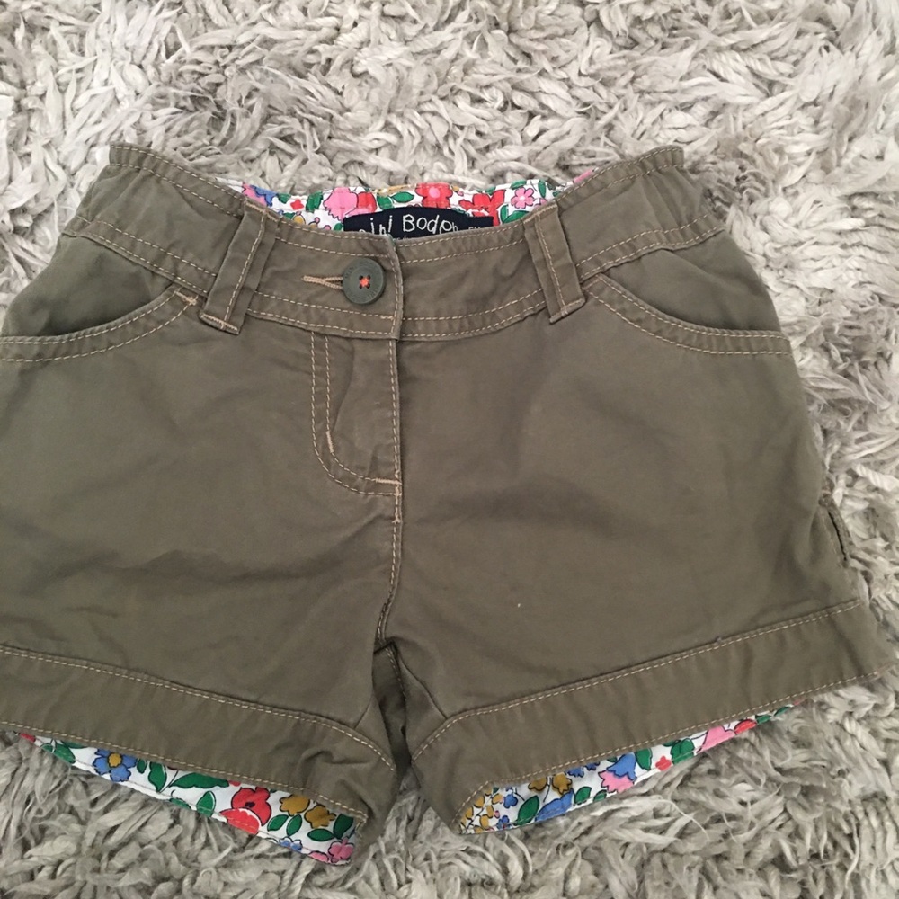Mini Boden shorts